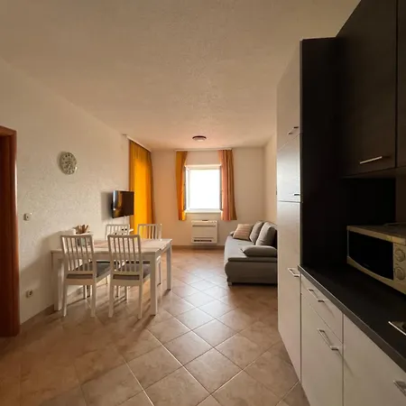 Apartment Marina *