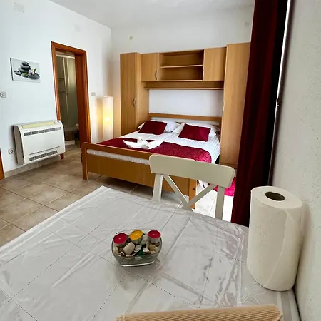 Apartment Marina Bol